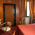 إيه أس فندق 4*