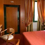فندق إيه أس 4*
